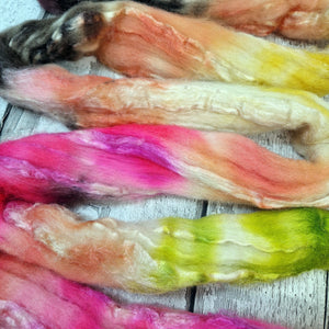 Bluefaced Leicester and tussah silk wool top - Hand dyed - 100g (3.5oz) - TEA ROSE