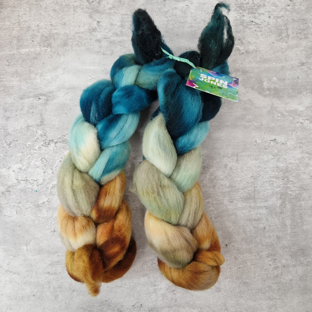 Southdown - Hand dyed - 100g (3.5oz) - TIDEWRACK