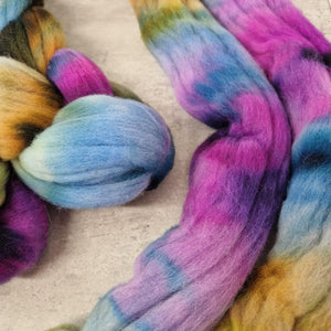 Rambouillet wool - Hand dyed - 100g (3.5oz) - BLUEBERRIES