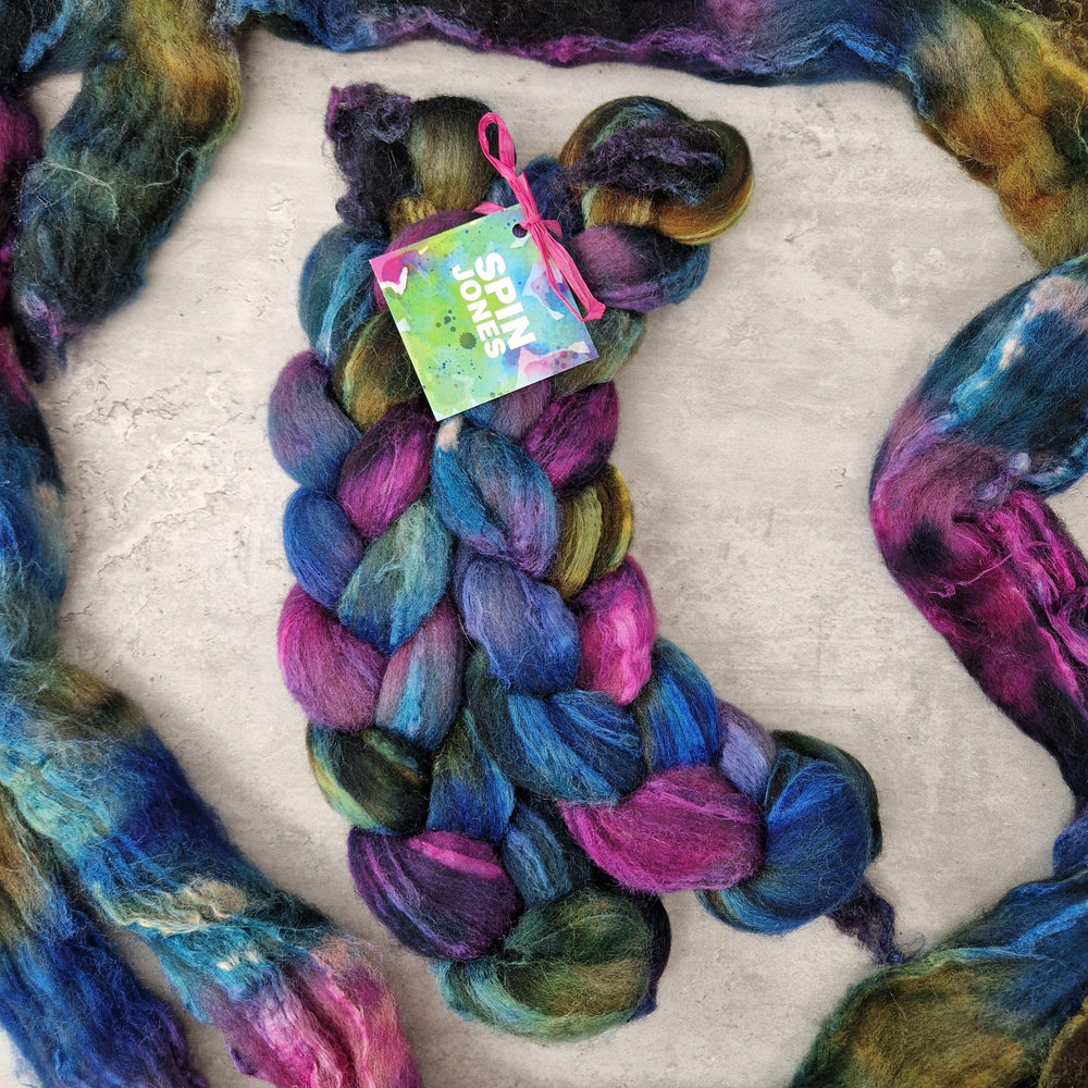 Oatmeal BFL - Hand dyed - 100g (3.5oz) - BLUEBERRIES