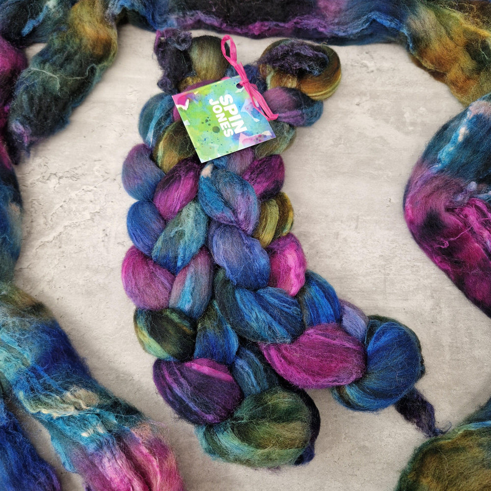 Oatmeal BFL - Hand dyed - 100g (3.5oz) - BLUEBERRIES