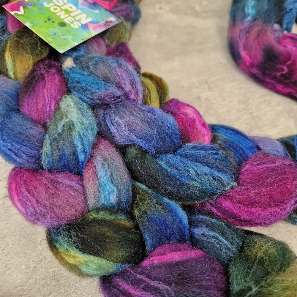 Oatmeal BFL - Hand dyed - 100g (3.5oz) - BLUEBERRIES