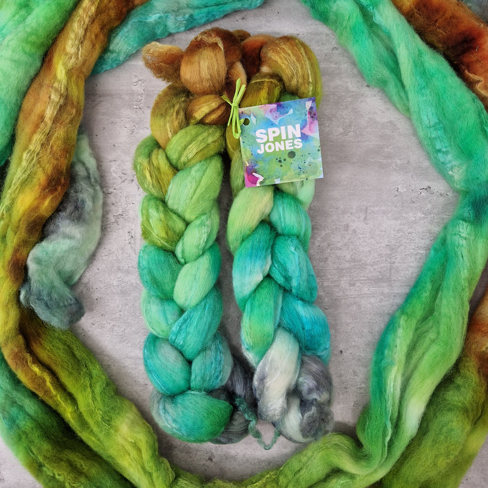 Bluefaced Leicester and tussah silk wool top - Hand dyed - 100g (3.5oz) - GREEN SCRUB TANAGER