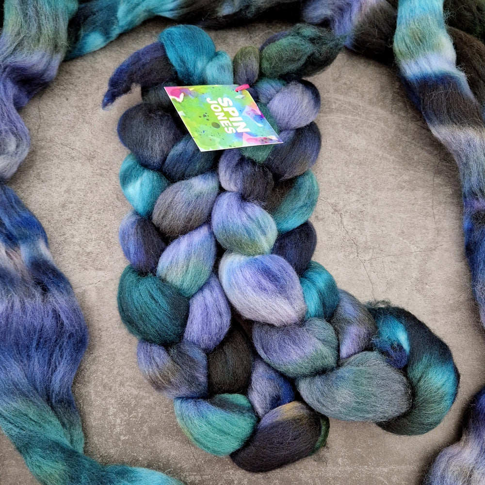 Punta Arenas wool top - Hand dyed - 100g (3.5oz) - CLOUDBURST