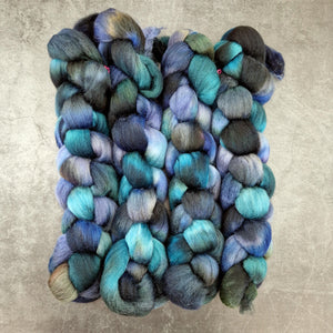 Punta Arenas wool top - Hand dyed - 100g (3.5oz) - CLOUDBURST