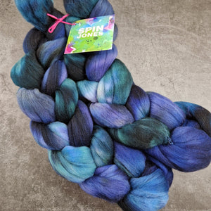 Rambouillet wool - Hand dyed - 100g (3.5oz) - CLOUDBURST