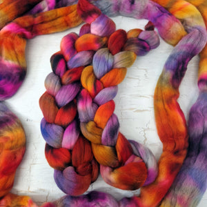 Punta Arenas wool top - Hand dyed - 100g (3.5oz) - DRAGON KISSES