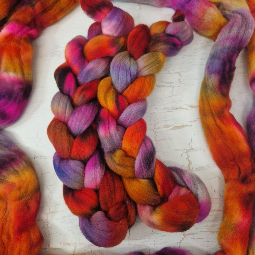 Punta Arenas wool top - Hand dyed - 100g (3.5oz) - DRAGON KISSES