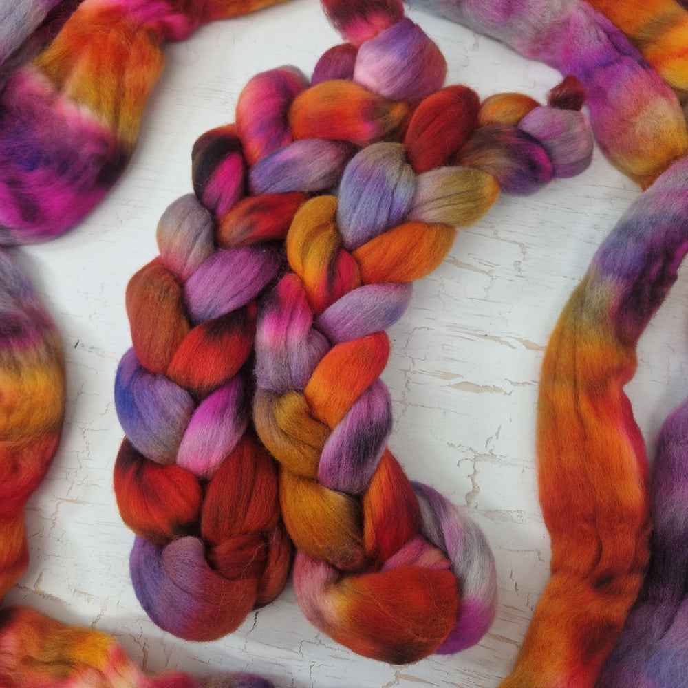 Punta Arenas wool top - Hand dyed - 100g (3.5oz) - DRAGON KISSES