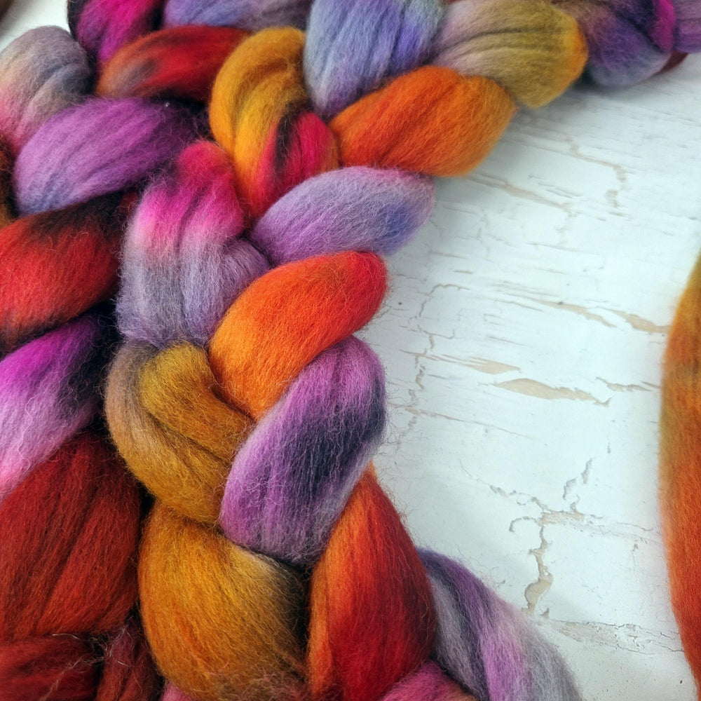 Punta Arenas wool top - Hand dyed - 100g (3.5oz) - DRAGON KISSES