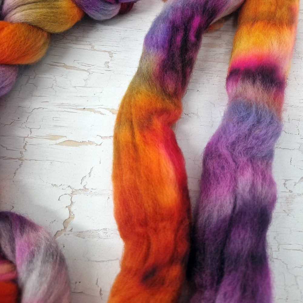 Punta Arenas wool top - Hand dyed - 100g (3.5oz) - DRAGON KISSES