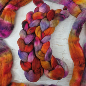 Punta Arenas wool top - Hand dyed - 100g (3.5oz) - DRAGON KISSES