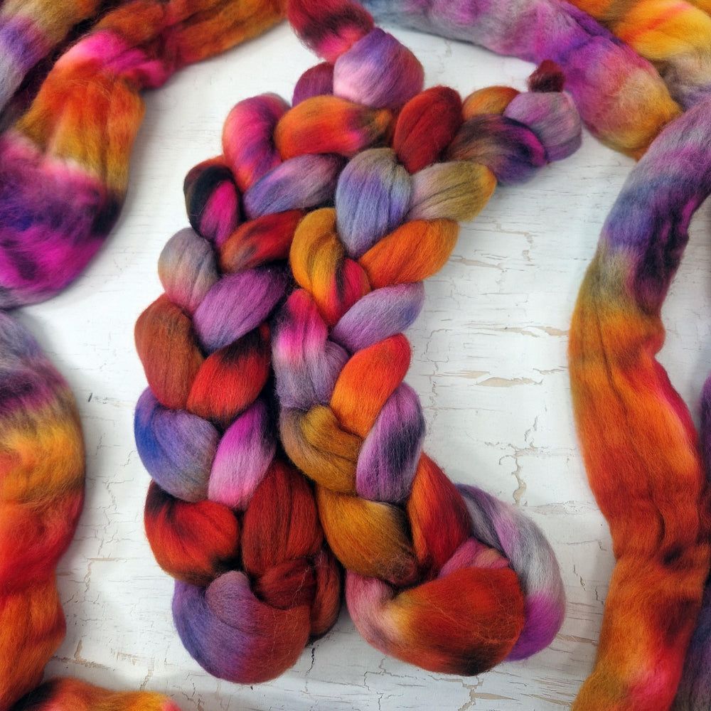 Punta Arenas wool top - Hand dyed - 100g (3.5oz) - DRAGON KISSES