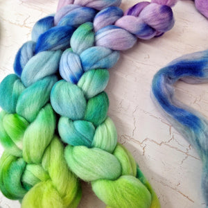 Polwarth wool - Hand dyed - 100g (3.5oz) - WHISPER *MISHAP*