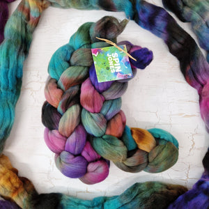 Rambouillet wool - Hand dyed - 100g (3.5oz) - CHRYSALISM