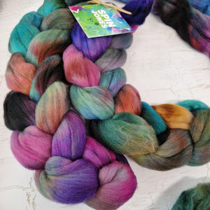 Rambouillet wool - Hand dyed - 100g (3.5oz) - CHRYSALISM