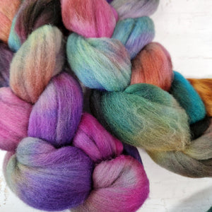 Rambouillet wool - Hand dyed - 100g (3.5oz) - CHRYSALISM