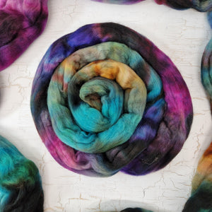 Rambouillet wool - Hand dyed - 100g (3.5oz) - CHRYSALISM