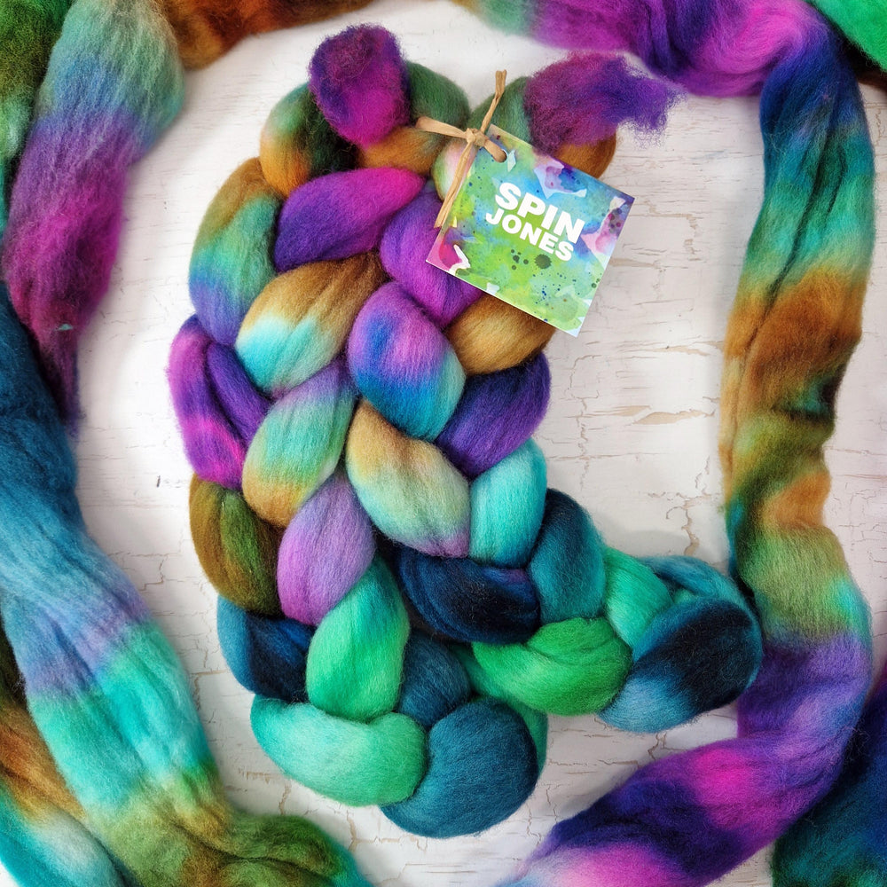 Cormo wool top - Hand dyed - 100g (3.5oz) - PUDDLE