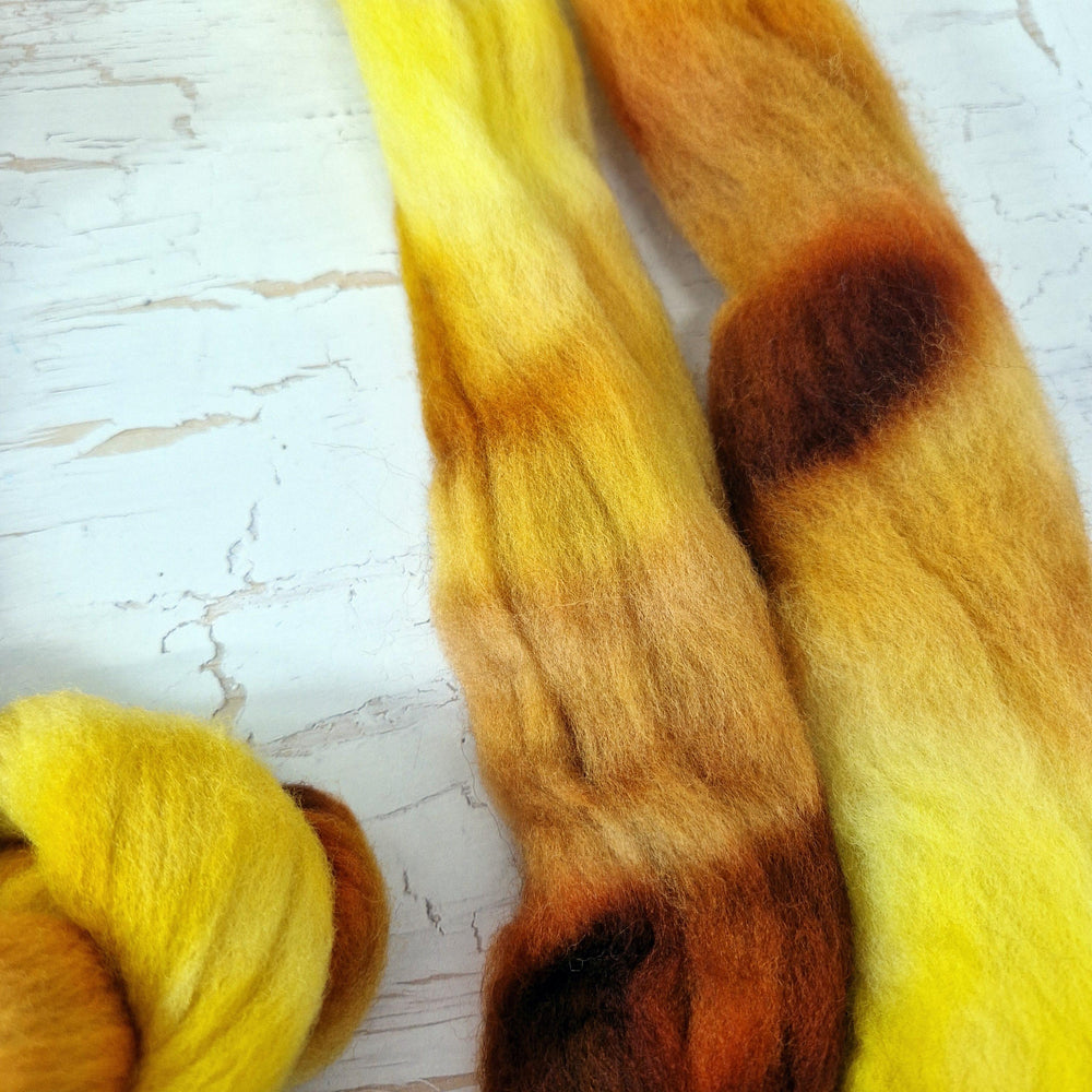 Cormo wool top - Hand dyed - 100g (3.5oz) - TOP BANANA