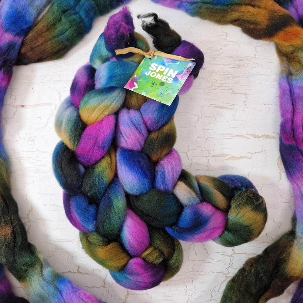 Cormo wool top - Hand dyed - 100g (3.5oz) - BLUEBERRIES