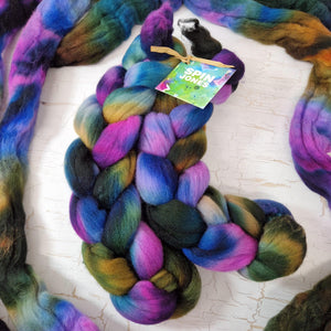 Cormo wool top - Hand dyed - 100g (3.5oz) - BLUEBERRIES