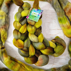 Cormo wool top - Hand dyed - 100g (3.5oz) - PEAR TREE