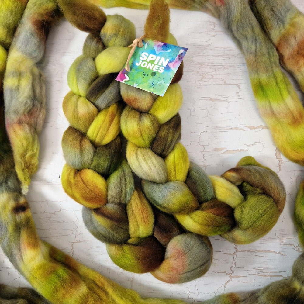 Cormo wool top - Hand dyed - 100g (3.5oz) - PEAR TREE