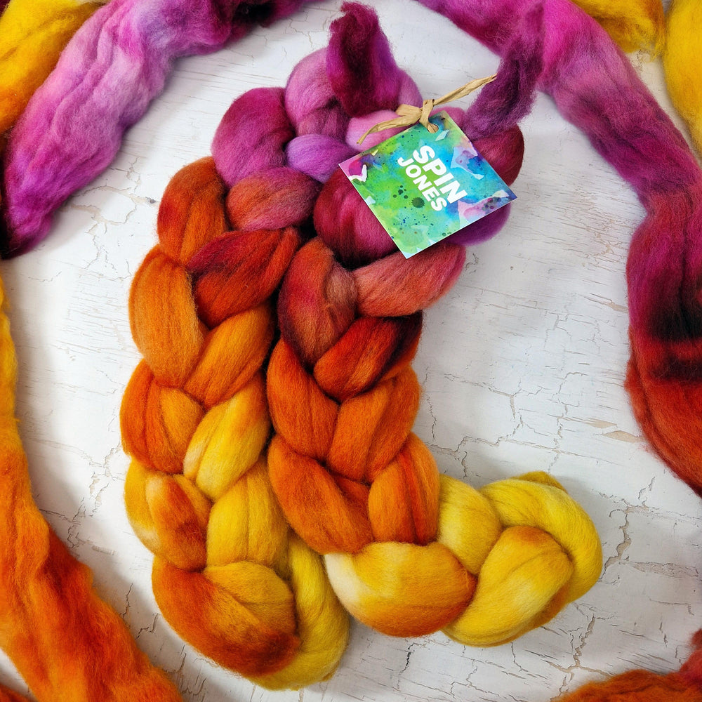 Cormo wool top - Hand dyed - 100g (3.5oz) - COWBOY SUNSET