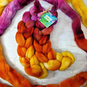 Cormo wool top - Hand dyed - 100g (3.5oz) - COWBOY SUNSET