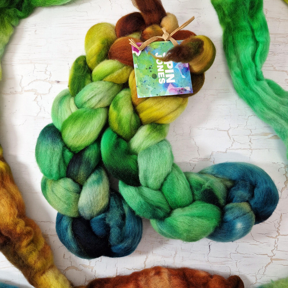 Cormo wool top - Hand dyed - 100g (3.5oz) - GREEN FAIRY