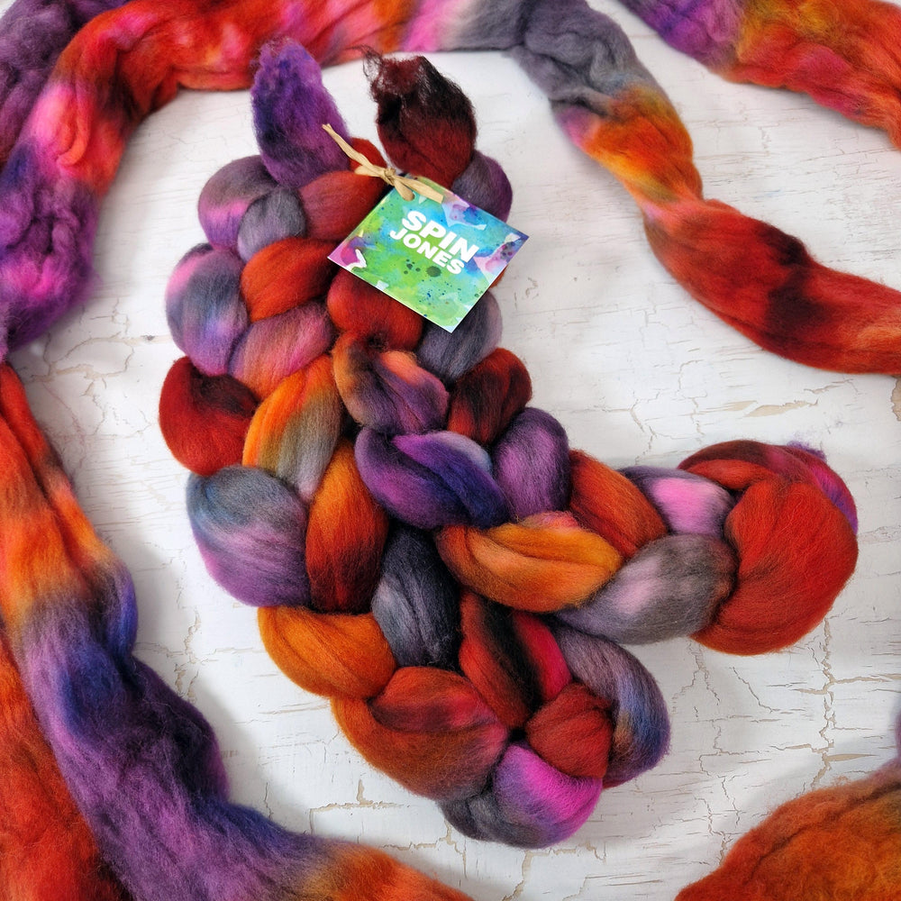 Cormo wool top - Hand dyed - 100g (3.5oz) - DRAGON KISSES