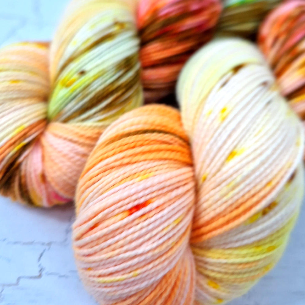 Hand dyed SW Merino & Nylon sock yarn - 4ply fingering 100g 400m SURF SHACK