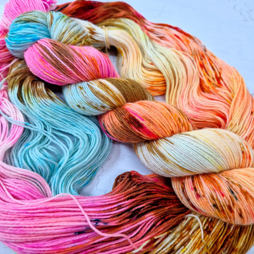 Hand dyed SW Bluefaced Leicester sock yarn - 4ply fingering 100g 400m SURF SHACK