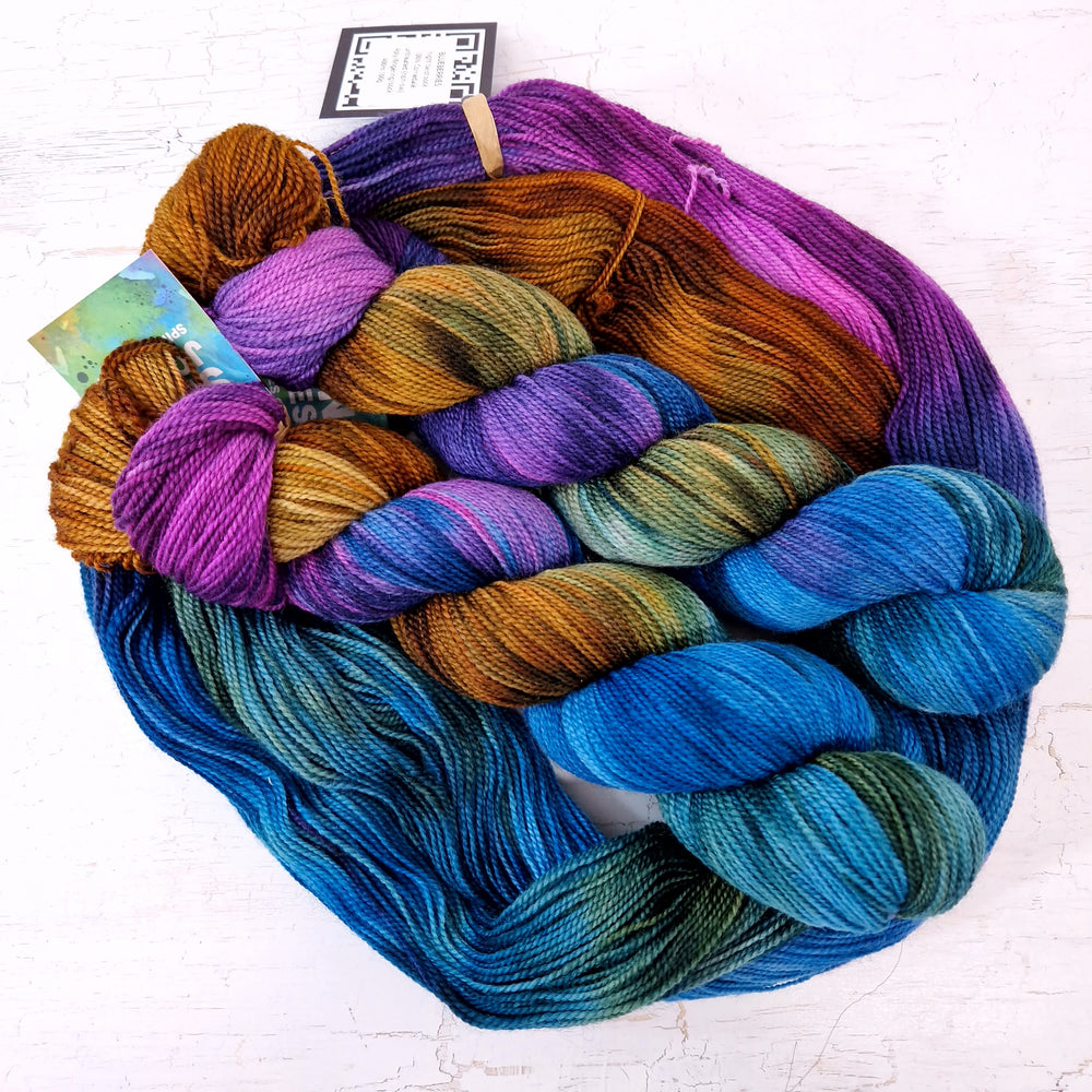 Hand dyed Corriedale sock yarn - Untreated (non-sw) - 4ply fingering 400m 100g BLUEBERRIES