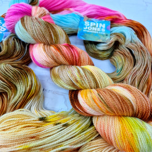 Hand dyed Corriedale sock yarn - Untreated (non-sw) - 4ply fingering 400m 100g SURF SHACK