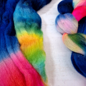 Cormo wool - Hand dyed - 100g (3.5oz) - MISHAP Neon Navy