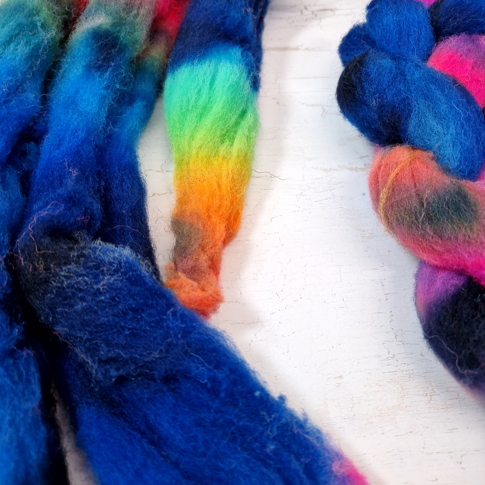 Southdown - Hand dyed - 100g (3.5oz) - NAVY NEON MISHAP