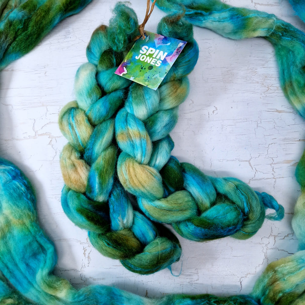 Bluefaced Leicester and tussah silk wool top - Hand dyed - 100g (3.5oz) - AQUATIC