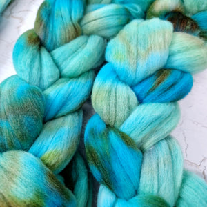 Rambouillet wool - Hand dyed - 100g (3.5oz) - AQUATIC