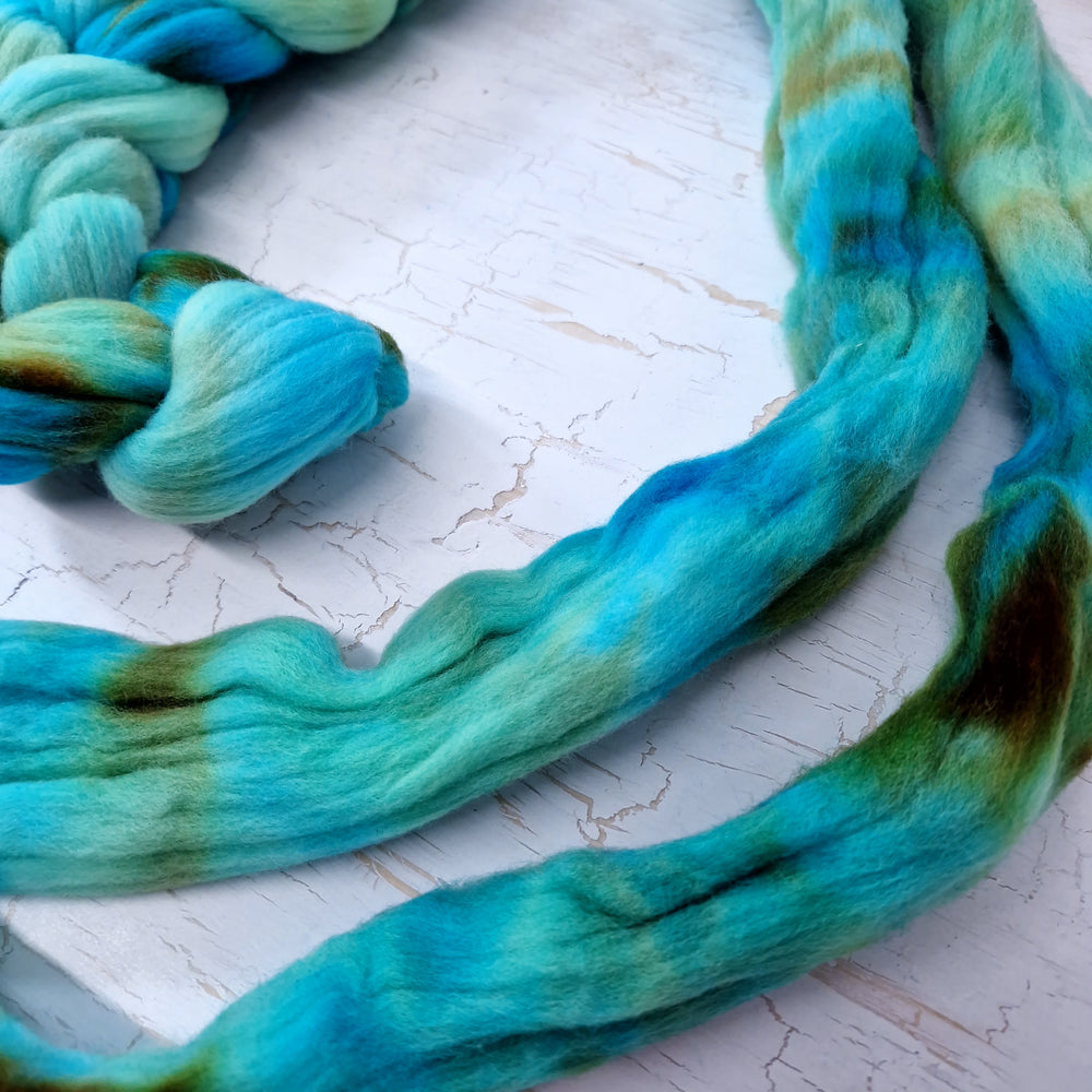 Rambouillet wool - Hand dyed - 100g (3.5oz) - AQUATIC