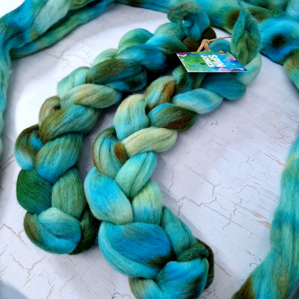 Punta Arenas wool top - Hand dyed - 100g (3.5oz) - AQUATIC