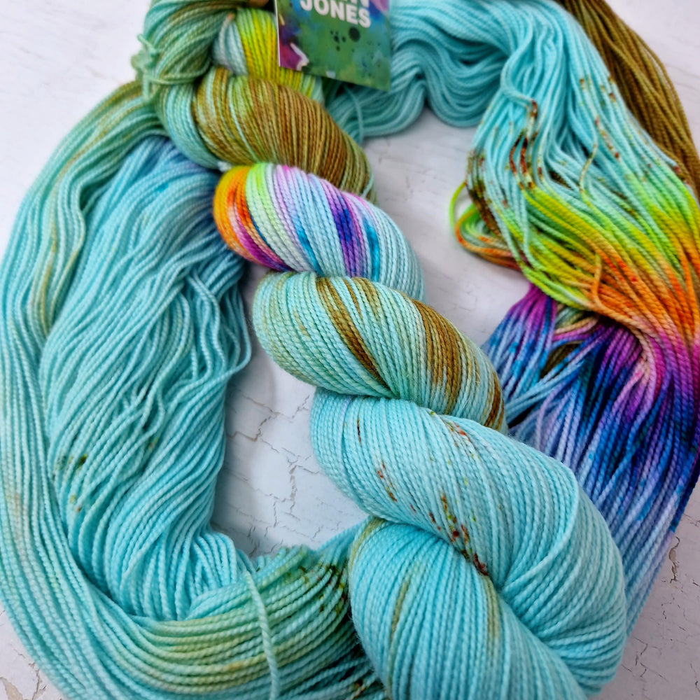 Hand dyed SW Merino & Nylon sock yarn - 4ply fingering 100g 400m CAMPERVAN