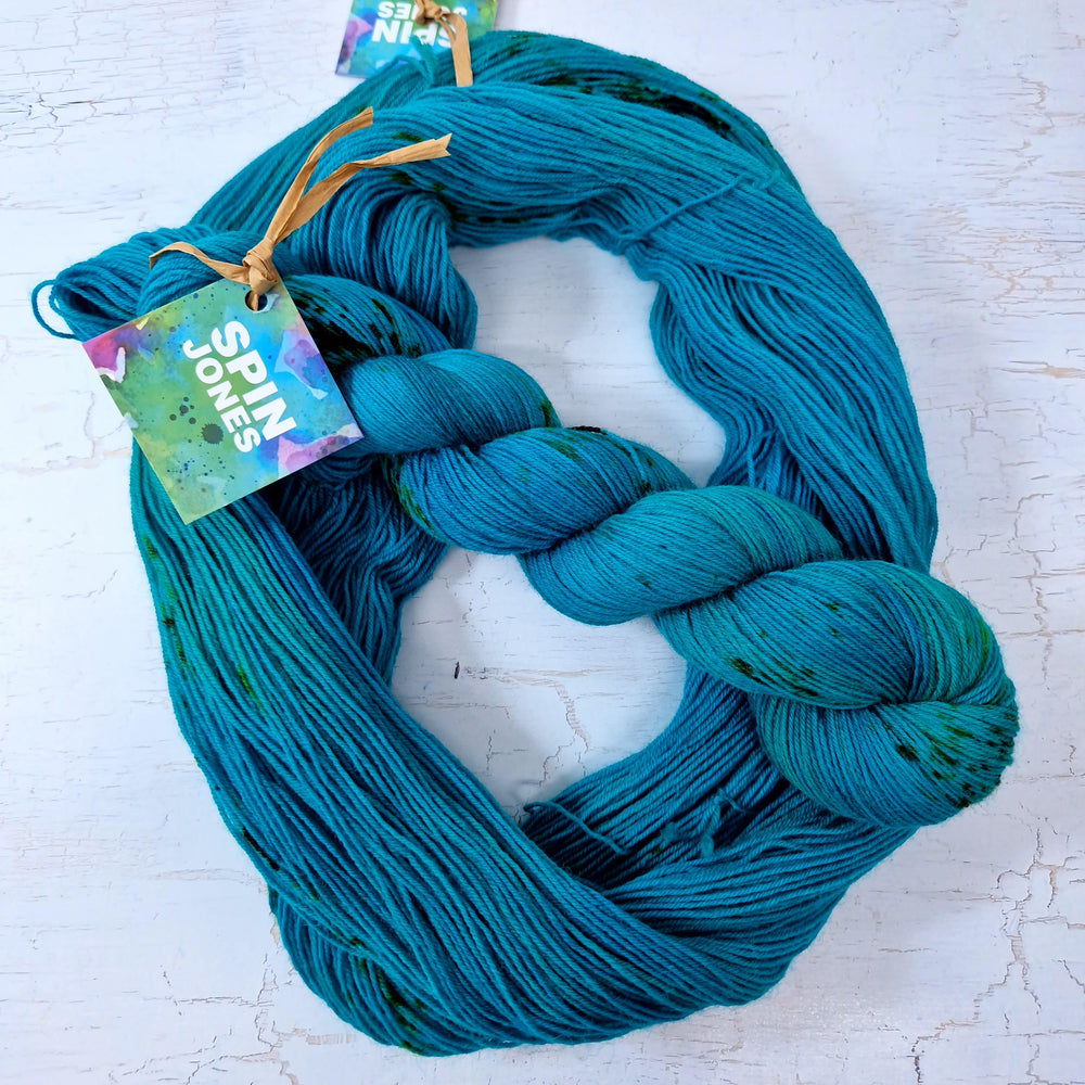 Hand dyed SW Bluefaced Leicester sock yarn - 4ply fingering 100g 400m AQUATIC