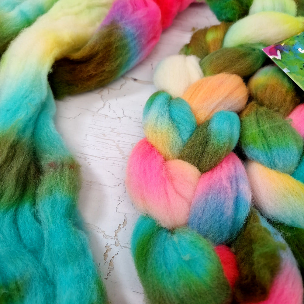 Southdown - Hand dyed - 100g (3.5oz) - TROPICAL (MISHAP TEST)